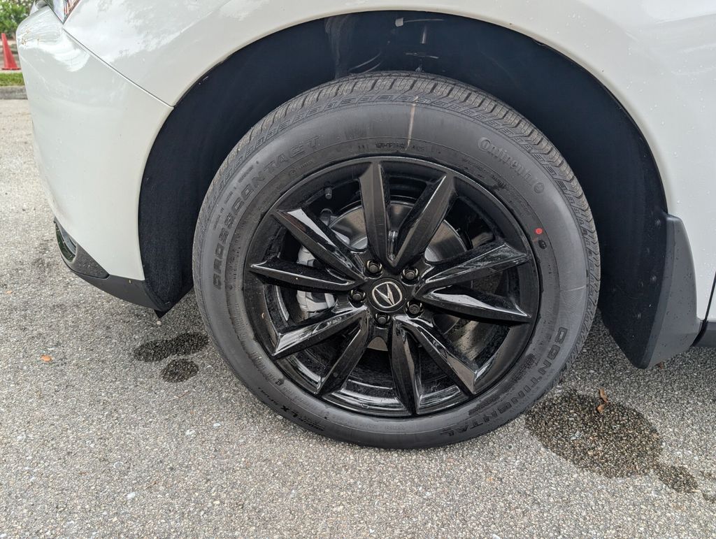 Thumbnail: 2025 Acura RDX - 9