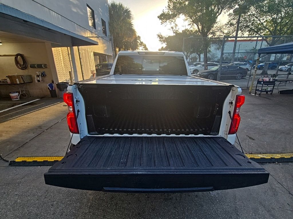 Thumbnail: 2022 Chevrolet Silverado 1500 - 11