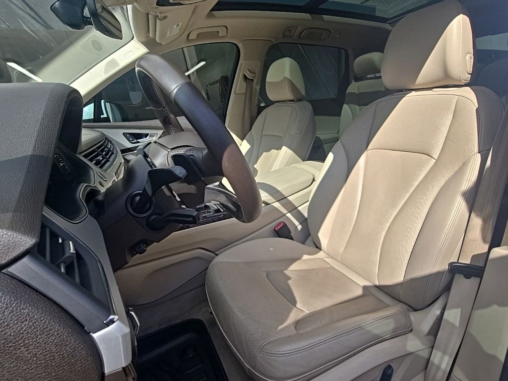 Thumbnail: 2019 Audi Q7 - 12