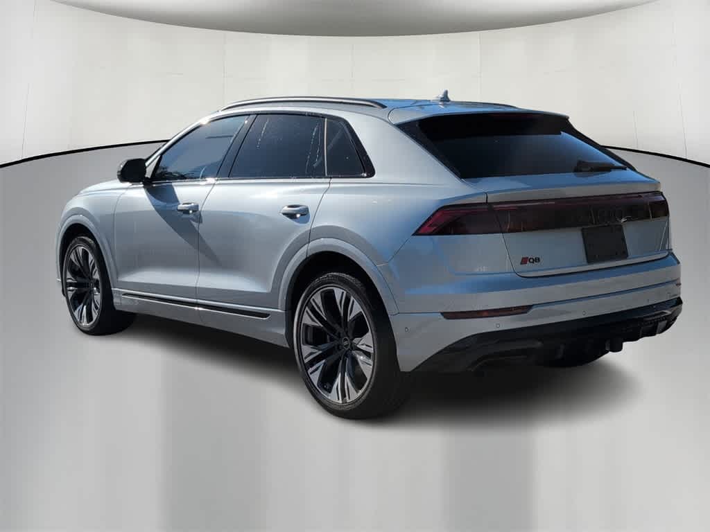 Thumbnail: 2025 Audi Q8 - 4
