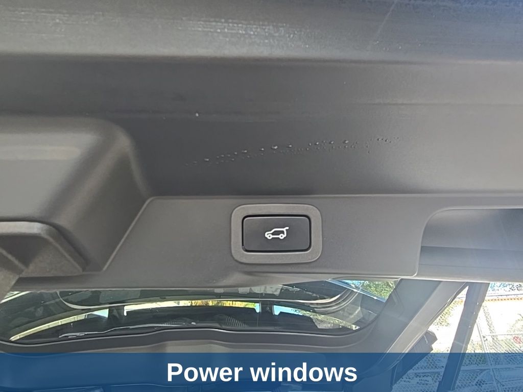 Thumbnail: 2018 Land Rover Range Rover Sport - 15