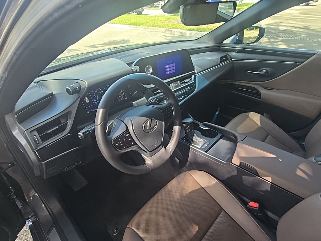 Thumbnail: 2023 Lexus ES - 15