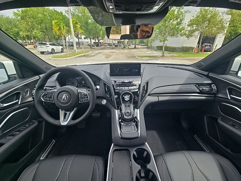 Thumbnail: 2026 Acura RDX - 30