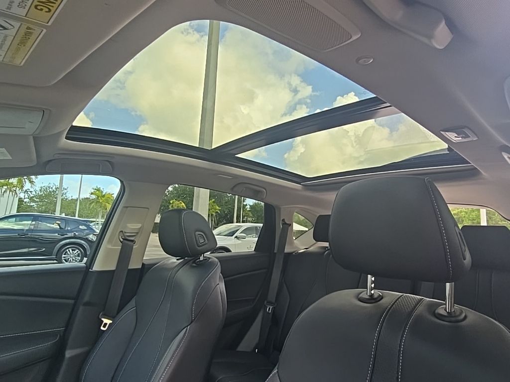 Thumbnail: 2025 Acura RDX - 27