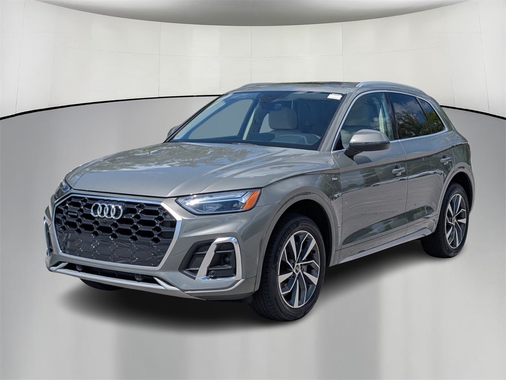 Thumbnail: 2023 Audi Q5 - 4