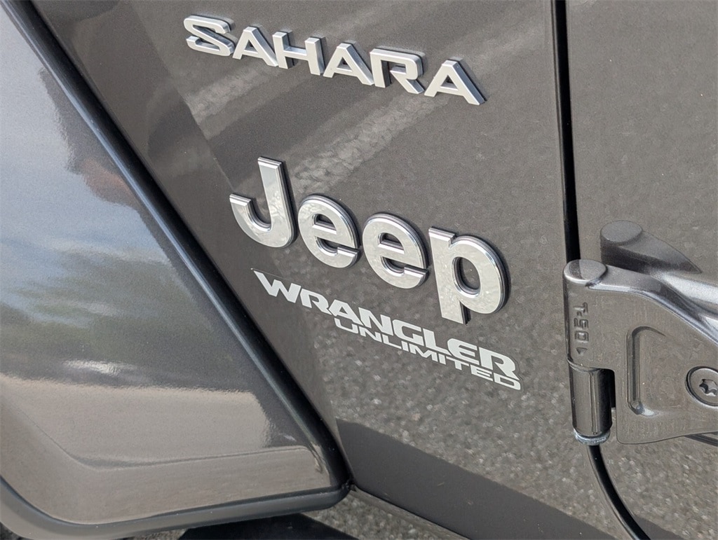 Thumbnail: 2022 Jeep Wrangler - 8