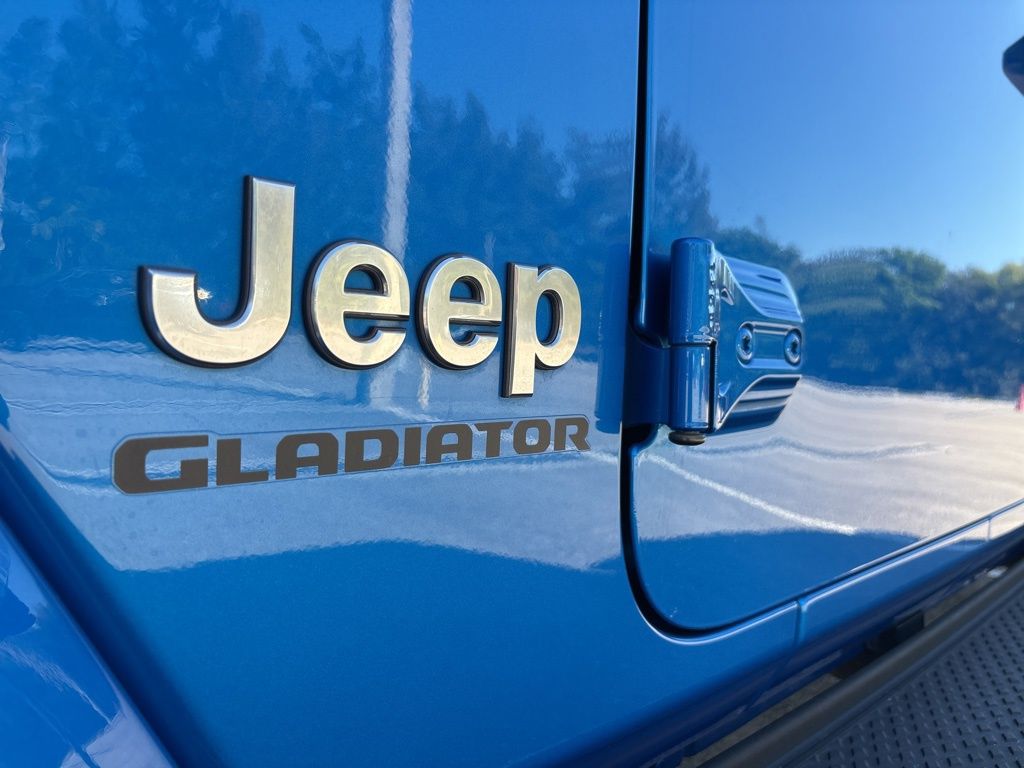 Thumbnail: 2021 Jeep Gladiator - 8