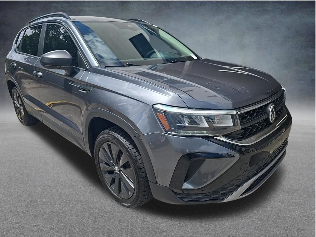 Thumbnail: 2022 Volkswagen Taos - 3