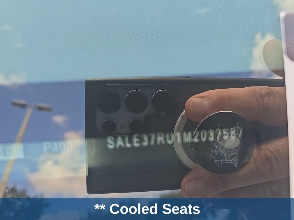 Thumbnail: 2021 Land Rover Defender - 11