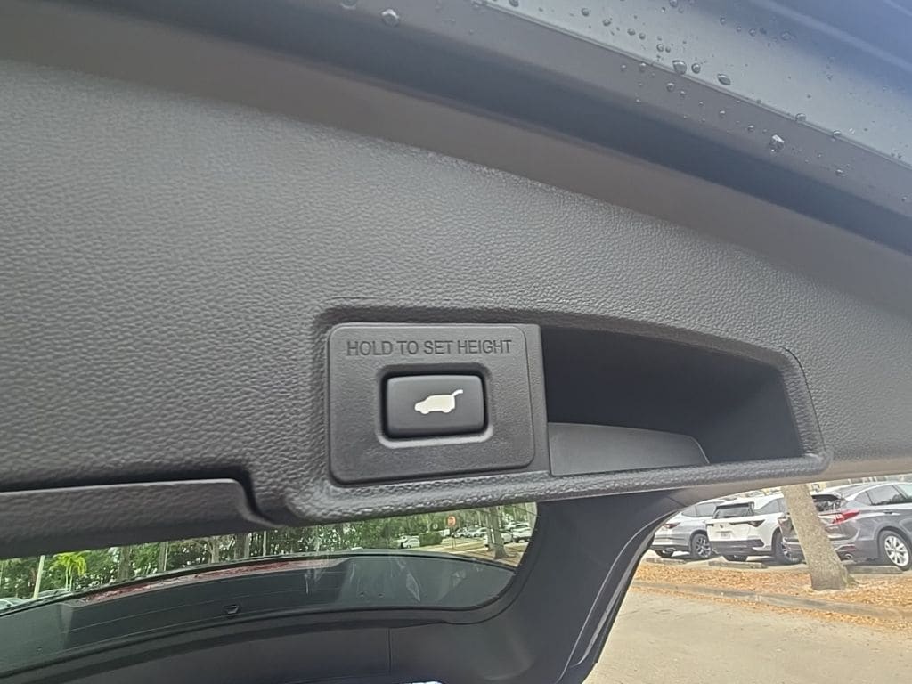 Thumbnail: 2026 Acura RDX - 32