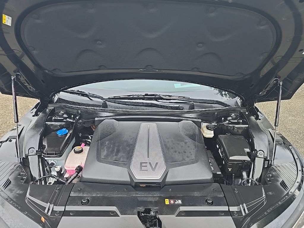 Thumbnail: 2024 Kia EV6 - 34