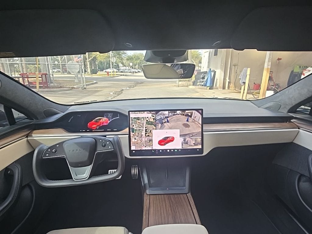 Thumbnail: 2021 Tesla Model S - 32