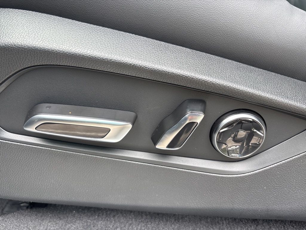 Thumbnail: 2026 Acura RDX - 13