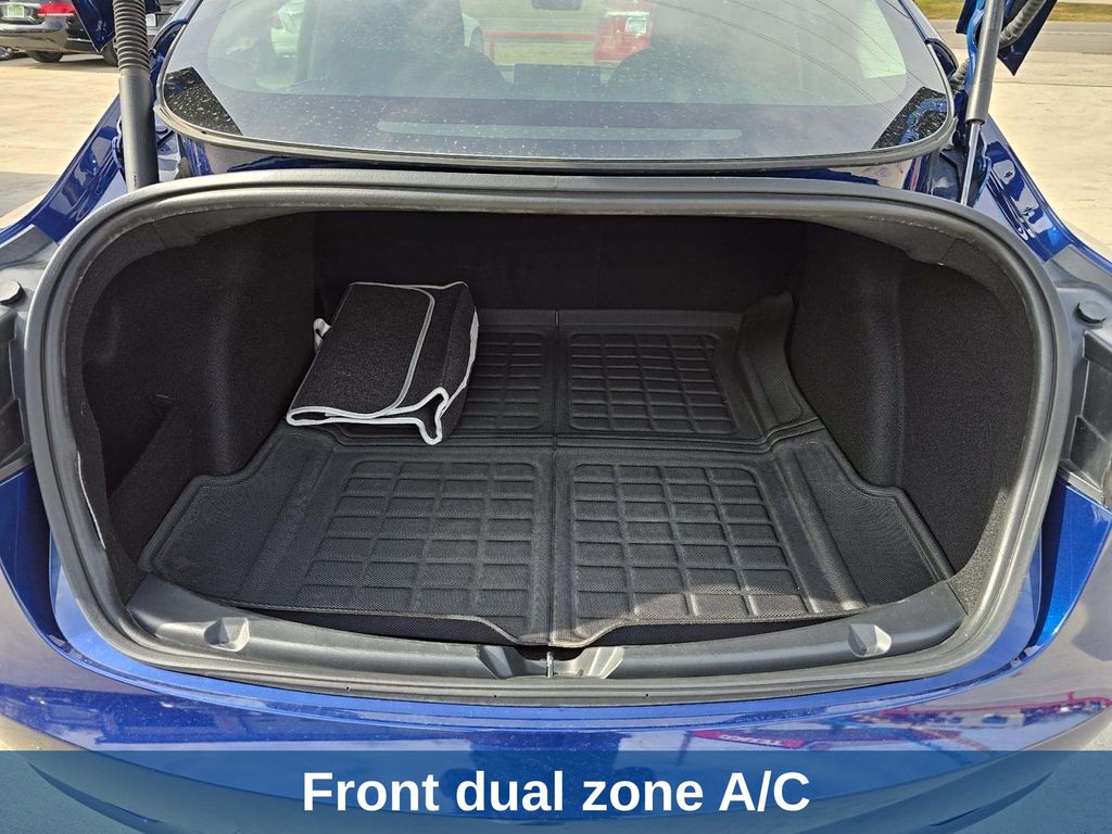 Thumbnail: 2023 Tesla Model 3 - 13