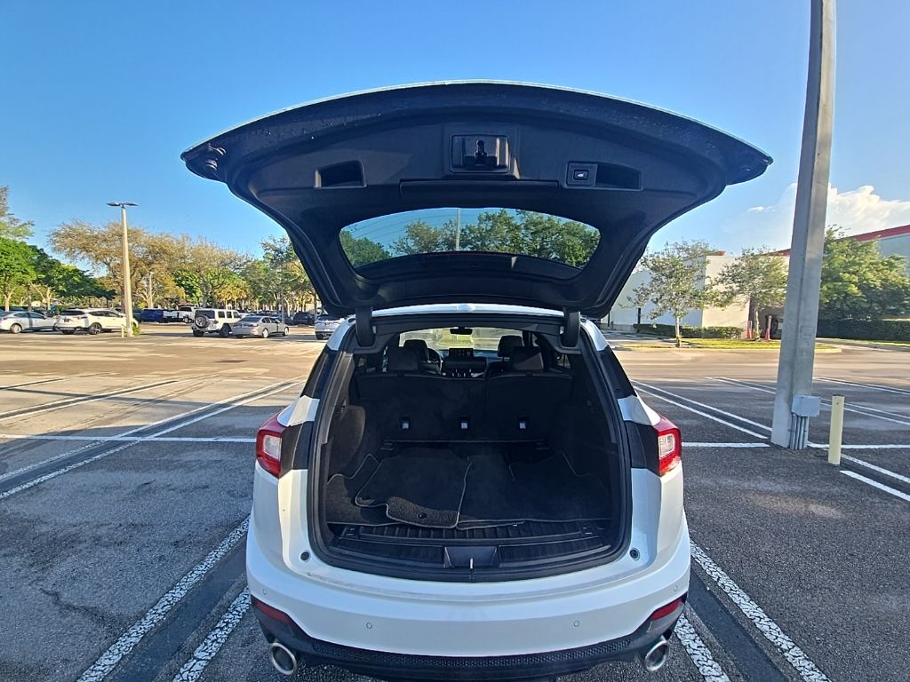Thumbnail: 2025 Acura RDX - 32