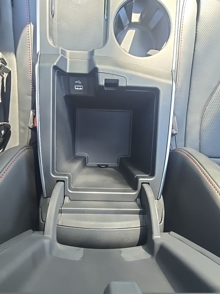 Thumbnail: 2026 Acura RDX - 26