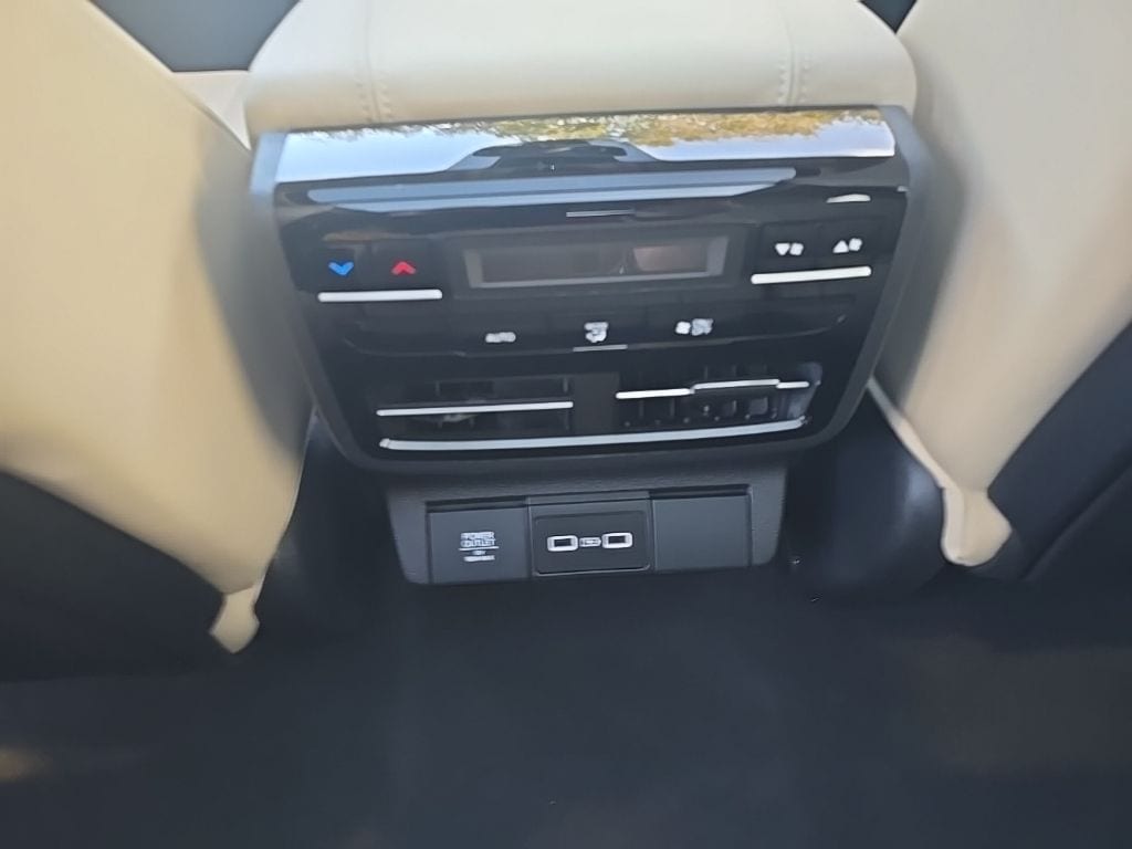 Thumbnail: 2023 Acura MDX - 33