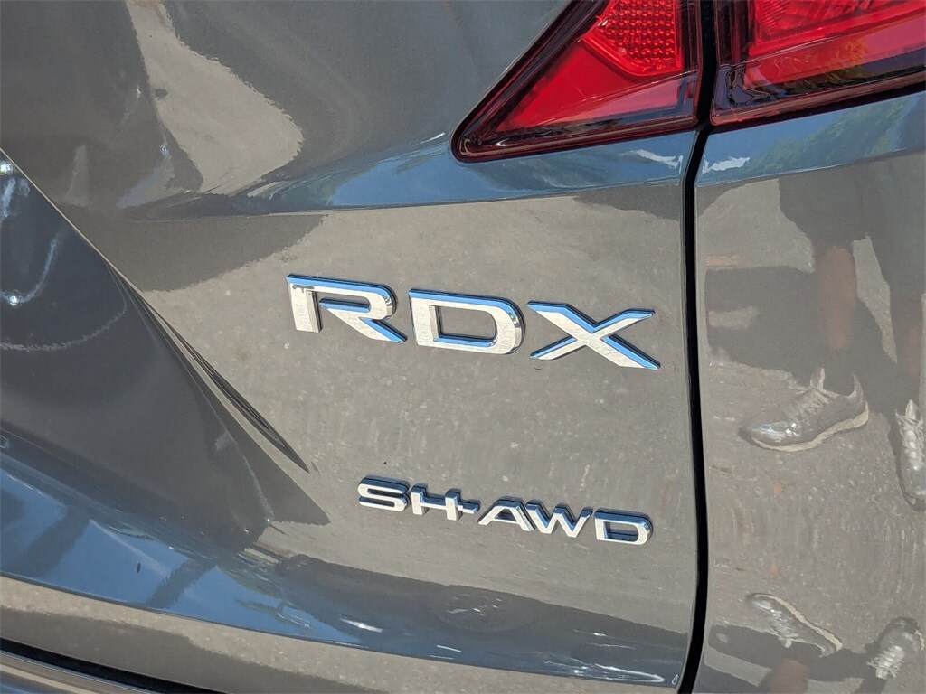 Thumbnail: 2025 Acura RDX - 8