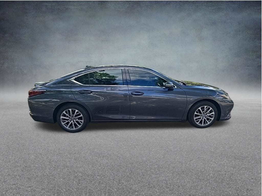 Thumbnail: 2023 Lexus ES - 4
