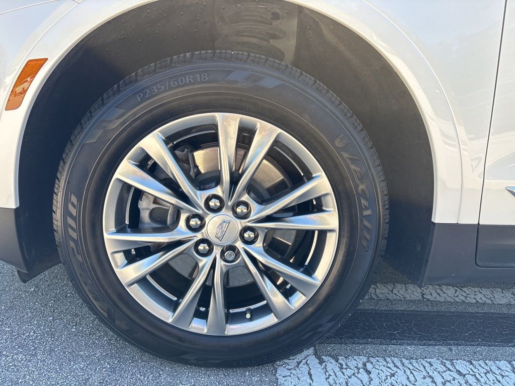 Thumbnail: 2022 Cadillac XT5 - 9