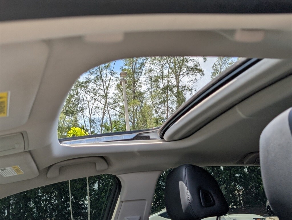 Thumbnail: 2021 Acura TLX - 10