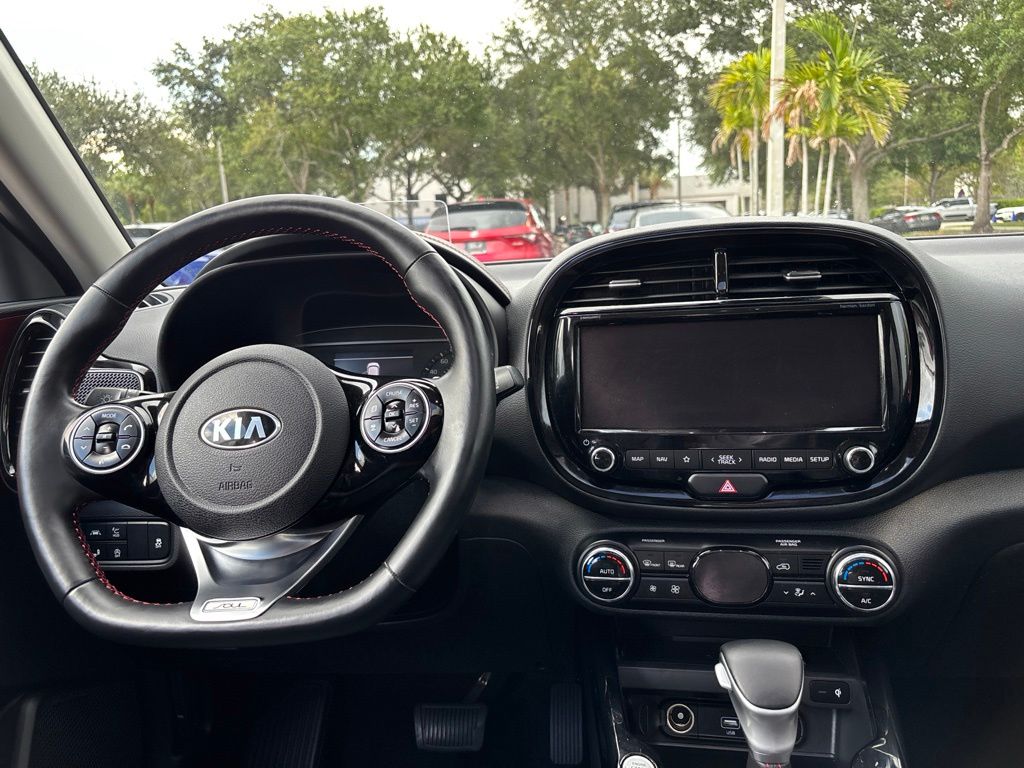 Thumbnail: 2021 Kia Soul - 25