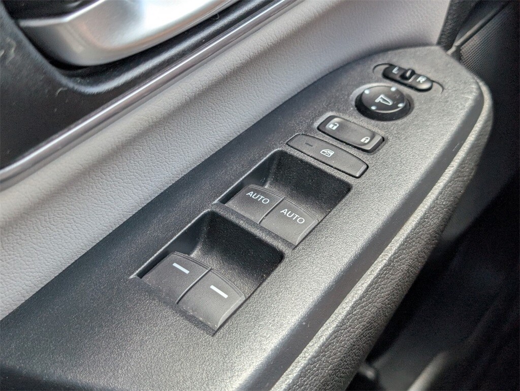 Thumbnail: 2017 Honda CR-V - 25