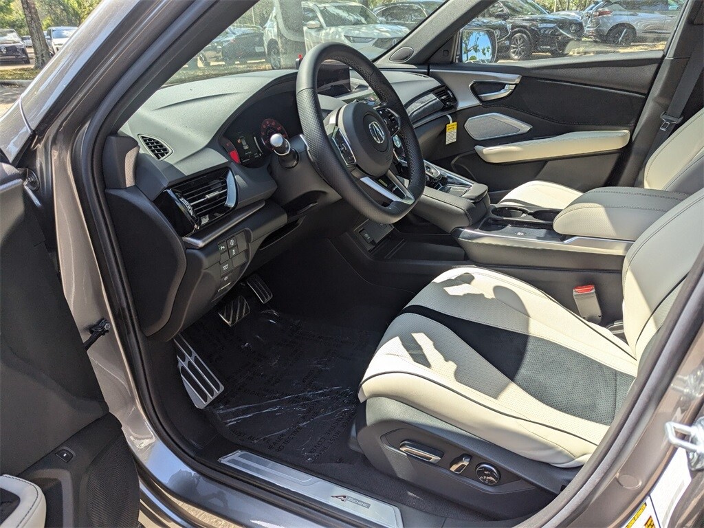 Thumbnail: 2025 Acura RDX - 12