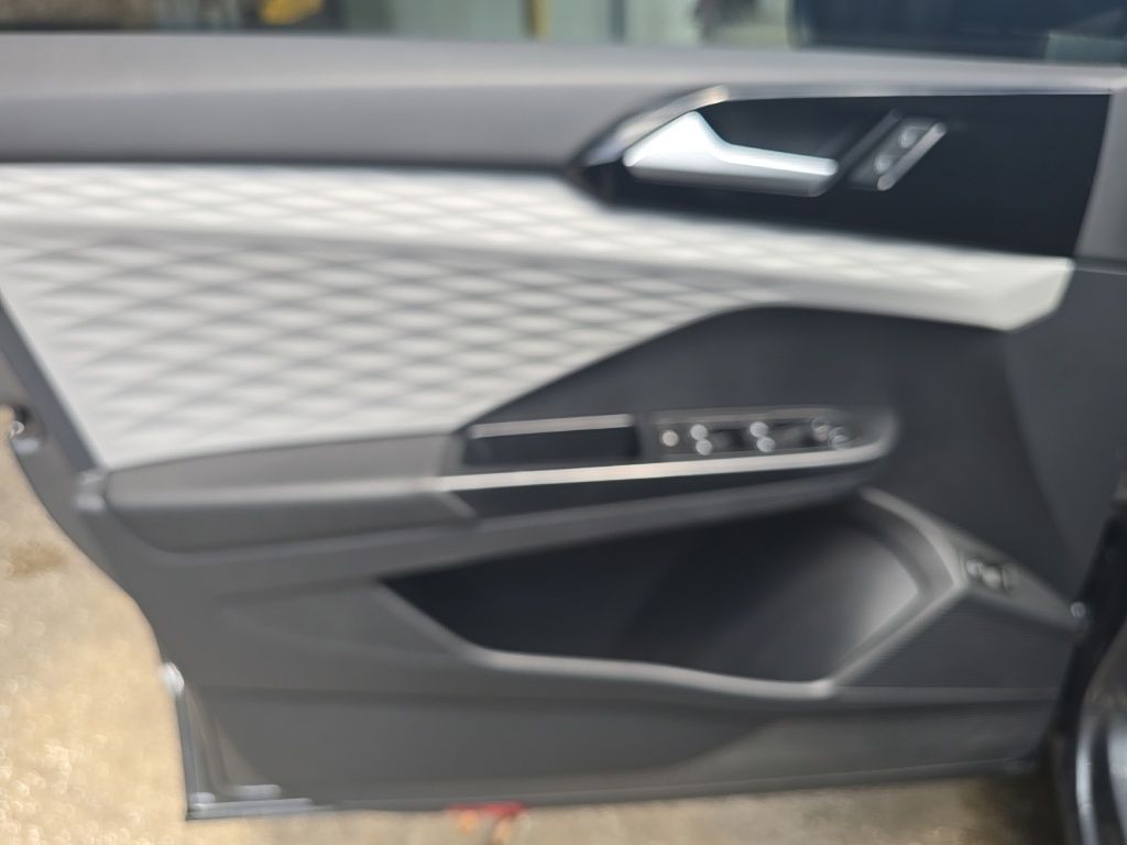 Thumbnail: 2022 Volkswagen Taos - 12
