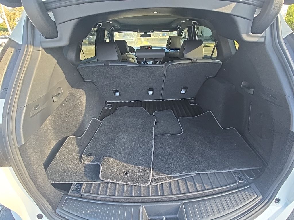 Thumbnail: 2025 Acura RDX - 33