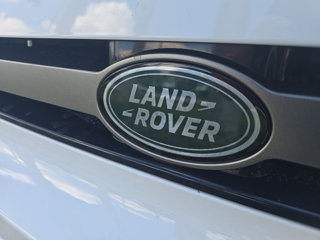 Thumbnail: 2021 Land Rover Defender - 43