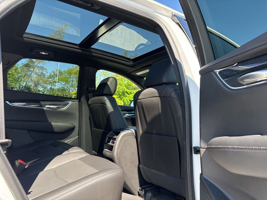 Thumbnail: 2022 Cadillac XT5 - 18