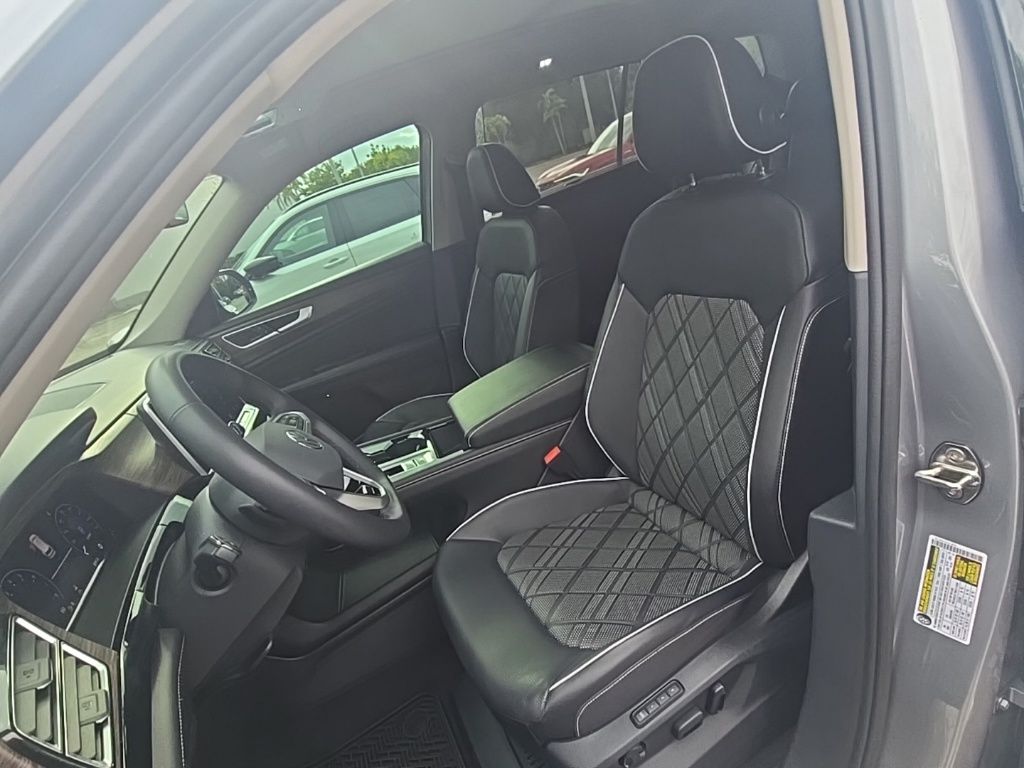 Thumbnail: 2024 Volkswagen Atlas - 19