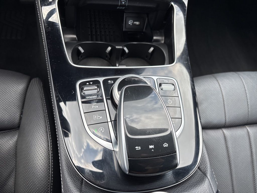 Thumbnail: 2020 Mercedes-Benz E-Class - 26