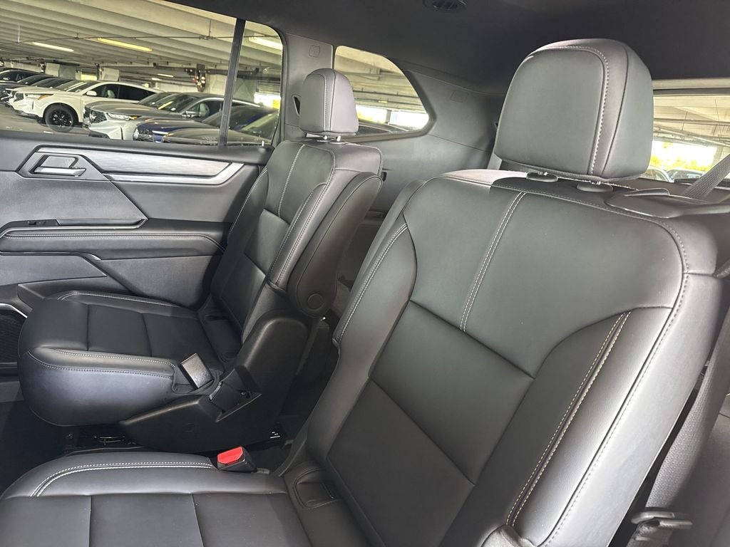 Thumbnail: 2024 GMC Acadia - 23