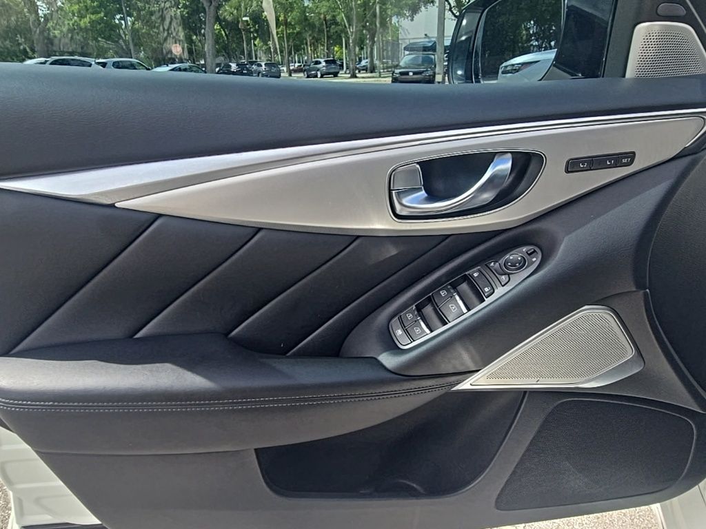 Thumbnail: 2023 INFINITI Q50 - 10