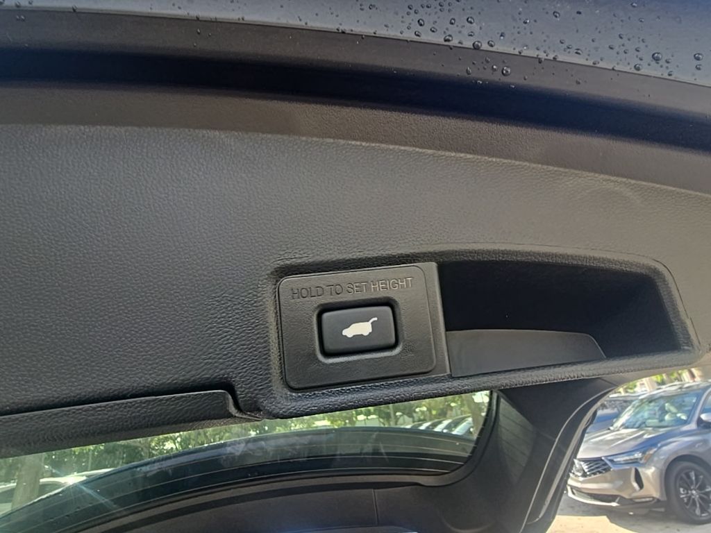 Thumbnail: 2026 Acura RDX - 33