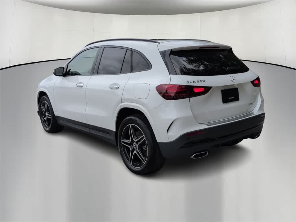 2024 Mercedes Benz GLA 250 photo 4