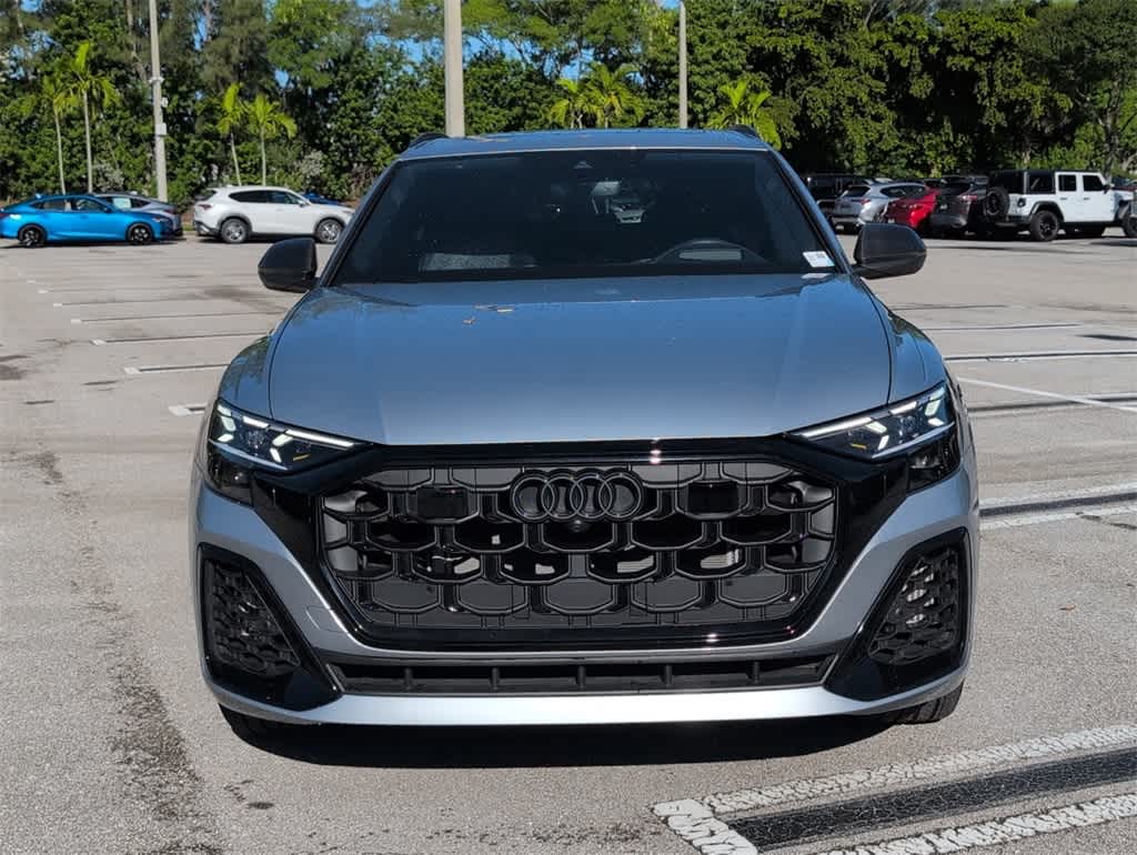 Thumbnail: 2025 Audi Q8 - 9