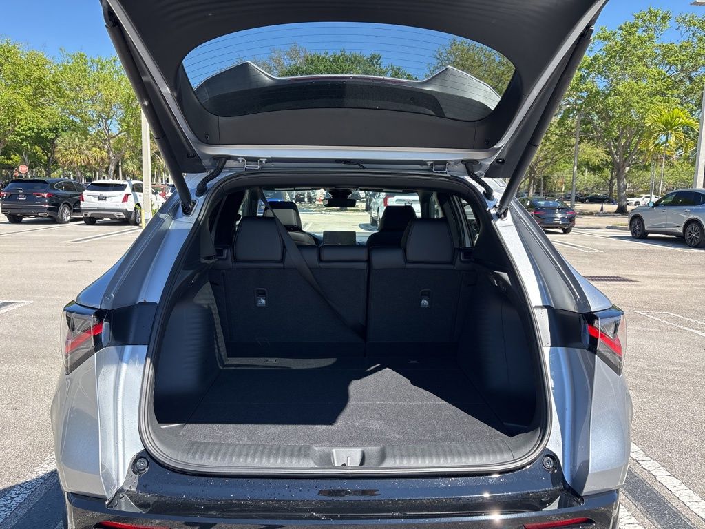 Thumbnail: 2025 Acura ADX - 20