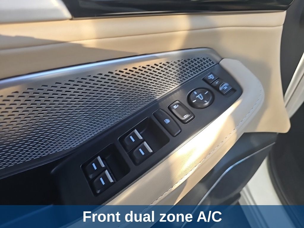 Thumbnail: 2023 Acura MDX - 16