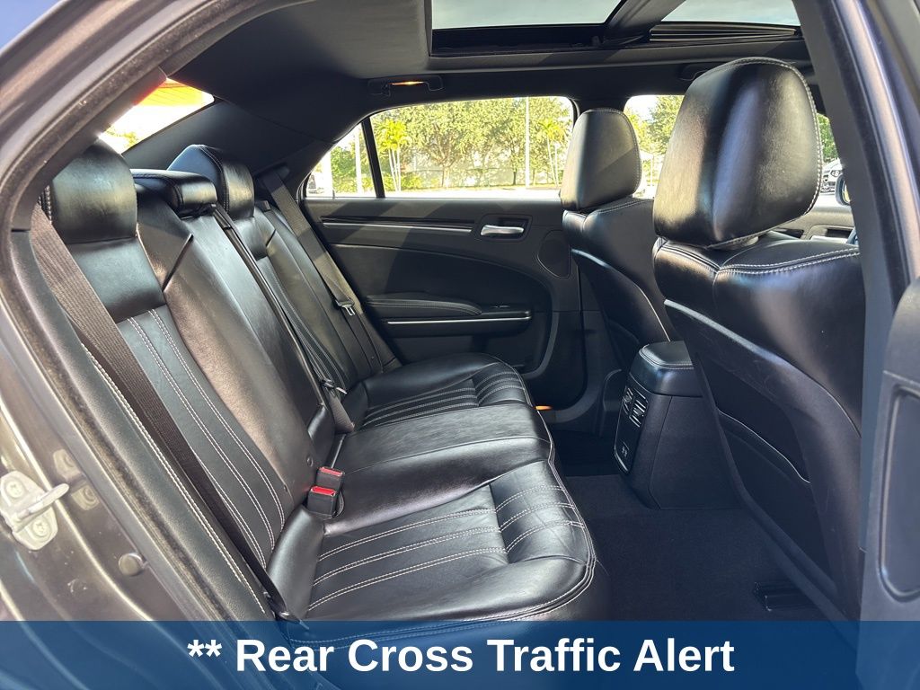 Thumbnail: 2023 Chrysler 300 - 21