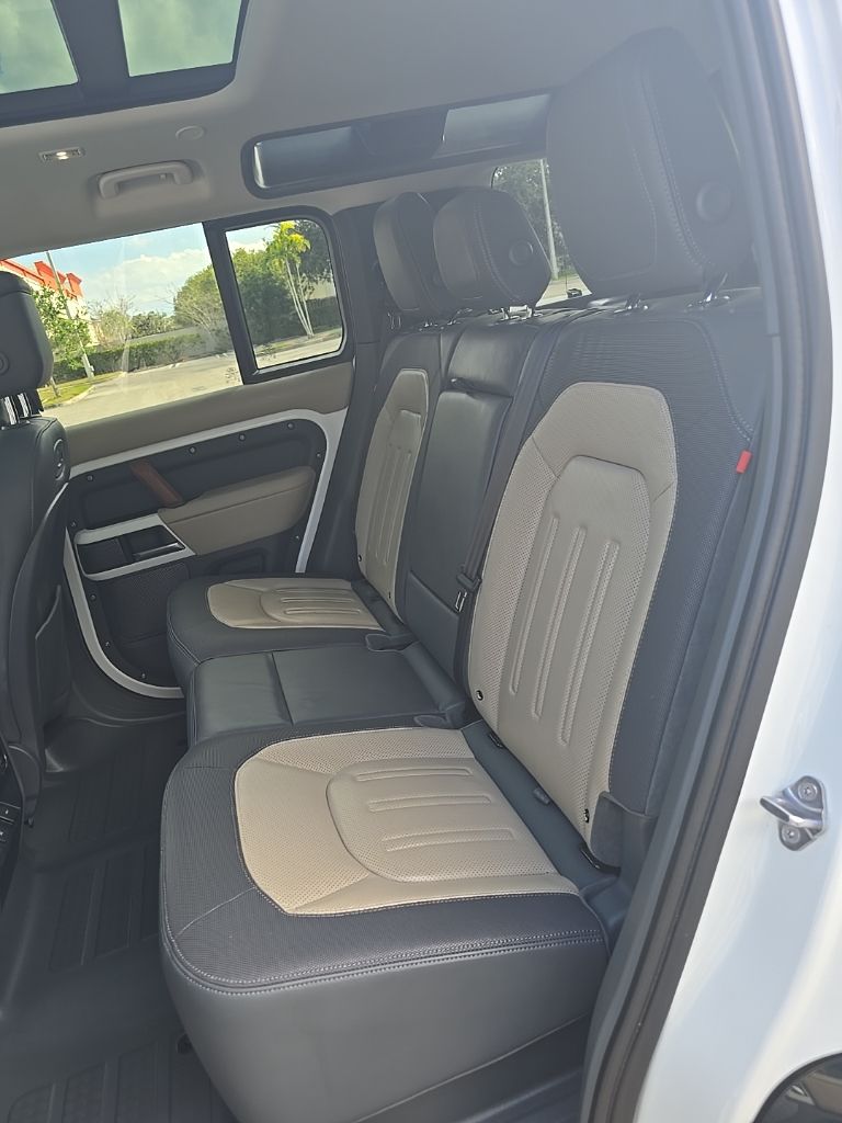 Thumbnail: 2021 Land Rover Defender - 26