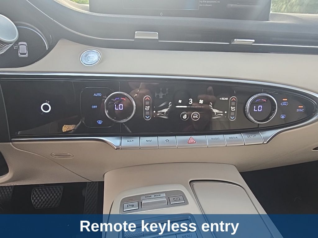 Thumbnail: 2023 Genesis GV70 - 20