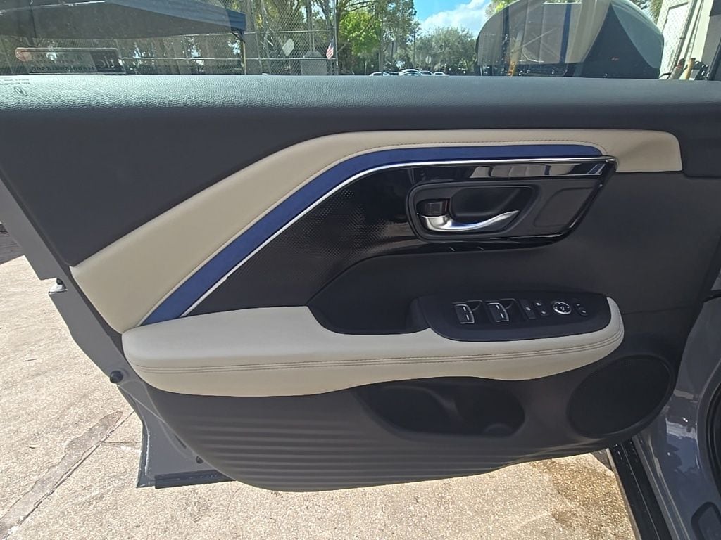 Thumbnail: 2025 Acura ADX - 13