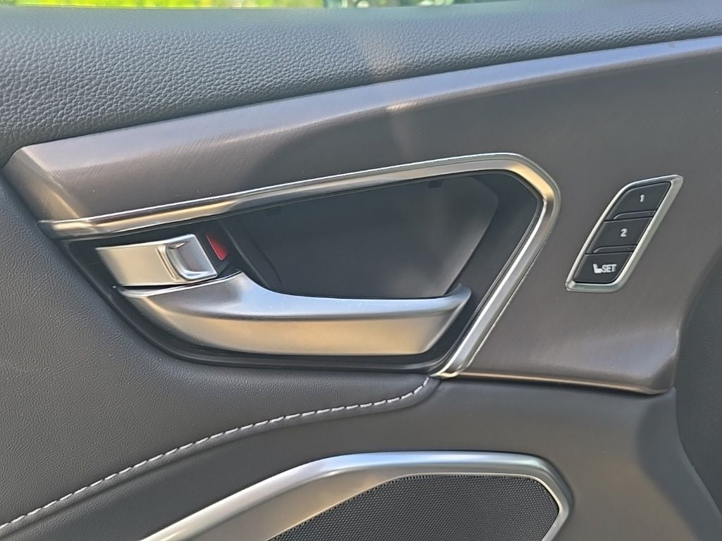 Thumbnail: 2026 Acura RDX - 14