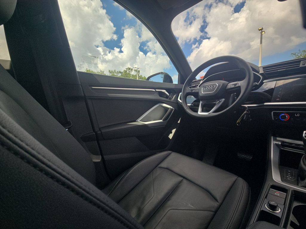 Thumbnail: 2025 Audi Q3 - 14