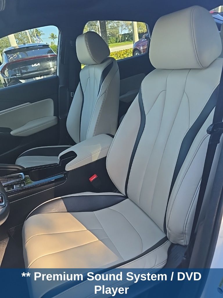 Thumbnail: 2023 Acura Integra - 19