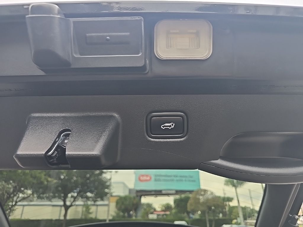 Thumbnail: 2024 Kia EV6 - 33