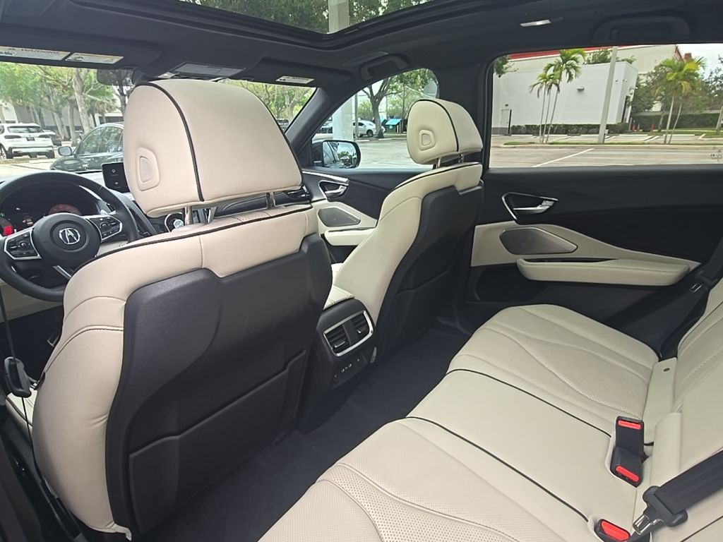 Thumbnail: 2025 Acura RDX - 30